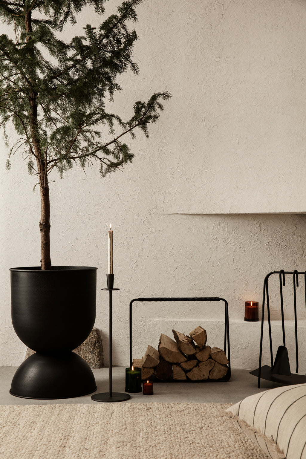 Hourglass Pot Stor